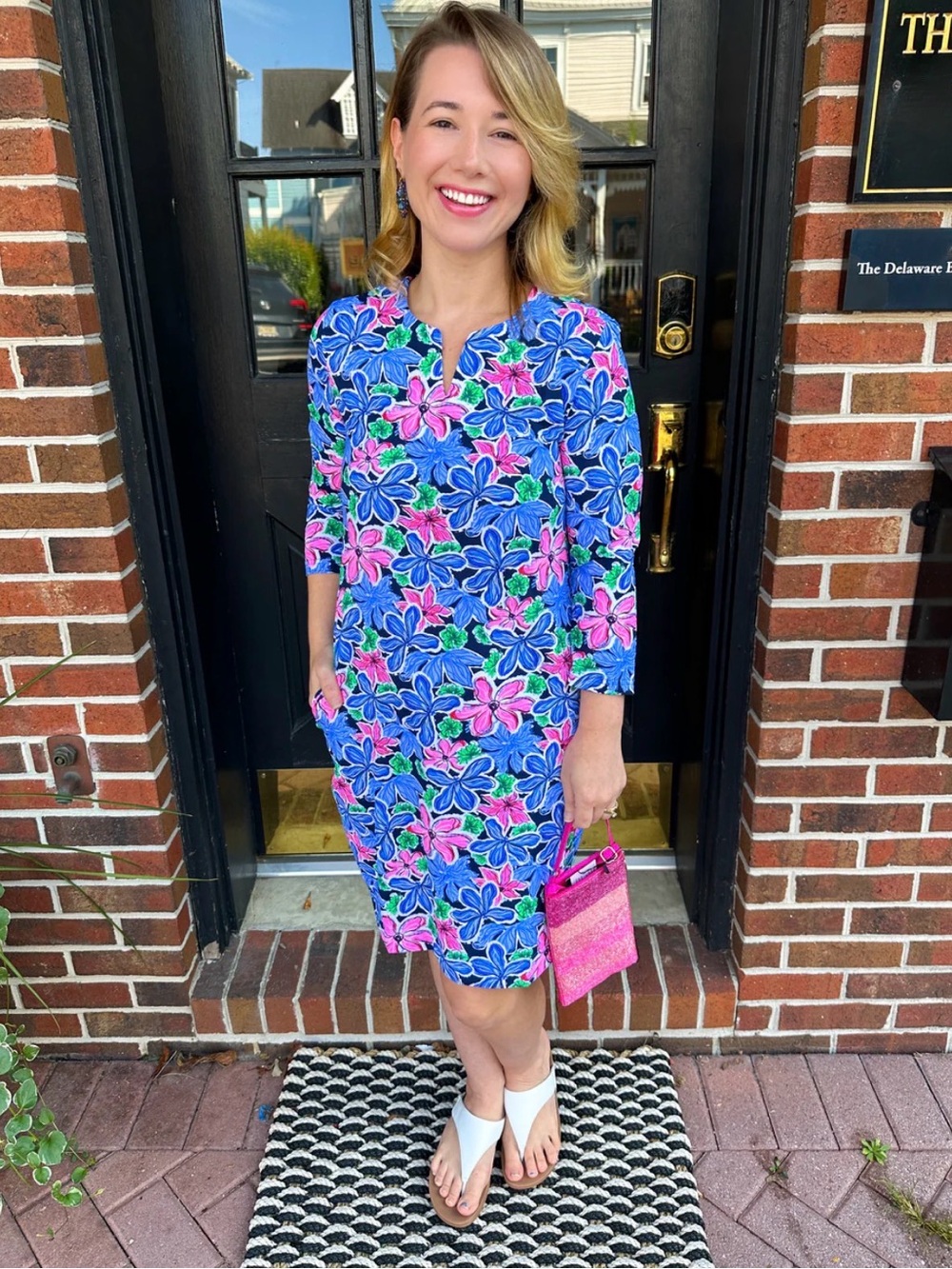 NWT Beachtime Floral V-Neck Shift Dress in Multi-Color